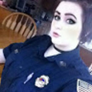 Meet your Posher, Mia